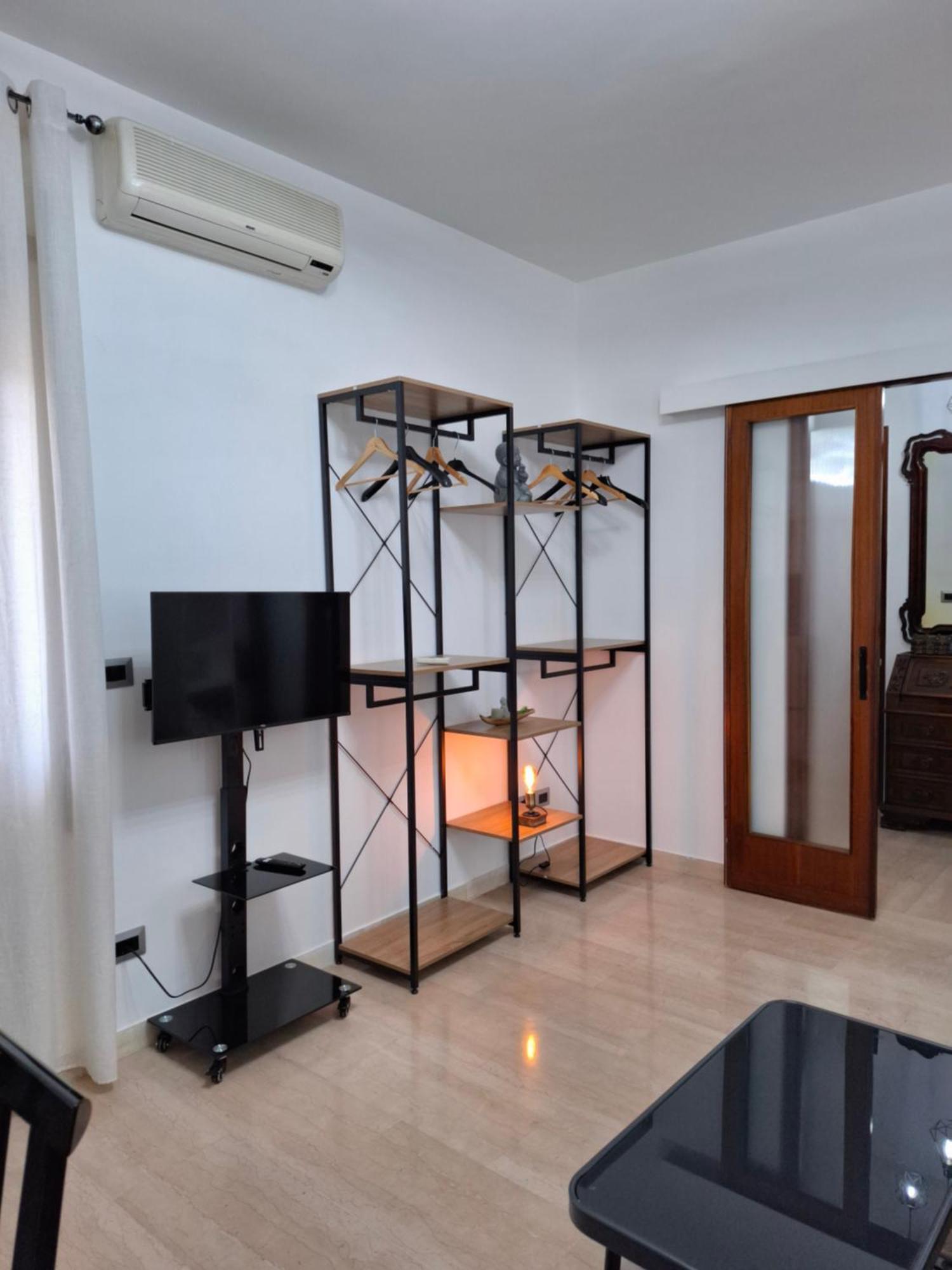 Appartement Lumina - Bilocale Luminoso Vicino Metro C Rome